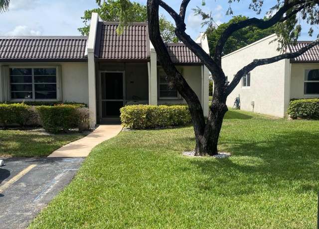 Property at 121 Lake Rebecca Dr, West Palm Beach, FL 33411, 2 beds, 2 baths