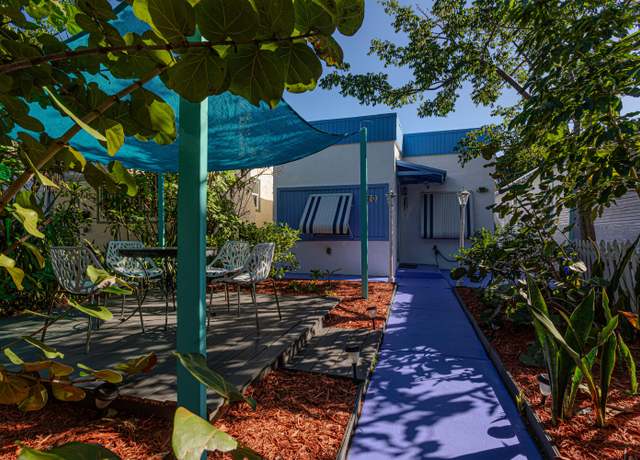 Property at 520 N K St, Lake Worth Beach, FL 33460, 2 beds, 2 baths