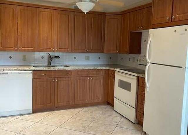 Property at 352 Richmond F #352, Deerfield Beach, FL 33442, 2 beds, 2 baths