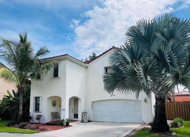 Property at 1773 Harborside Cir, Wellington, FL 33414, 4 beds, 2.5 baths