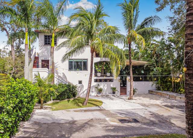 Property at 512 SW Saint Lucie Cres, Stuart, FL 34994, 2 beds, 4.5 baths