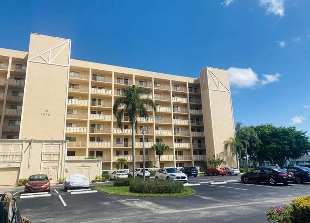 Property at 7076 Huntington Ln #208, Delray Beach, FL 33446, 2 beds, 2 baths