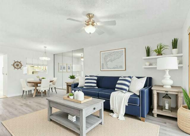 Property at 7185 Golf Colony Ct #206, Lake Worth, FL 33467, 2 beds, 2 baths