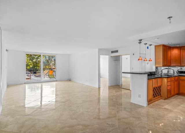 Property at 1000 Spanish River Rd Unit 2v, Boca Raton, FL 33432, 2 beds, 2 baths