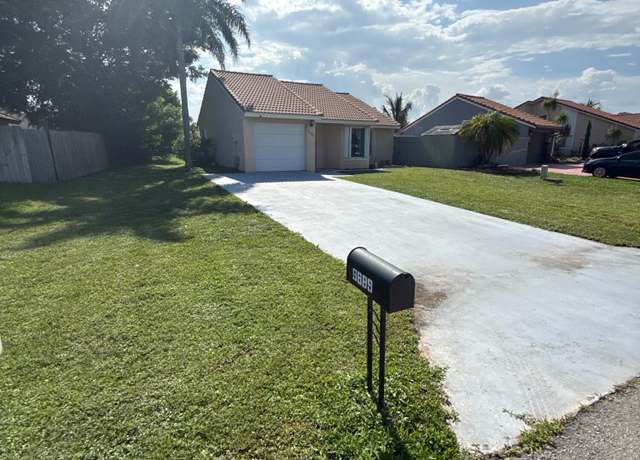 Property at 9689 63rd Trl S, Boynton Beach, FL 33437, 3 beds, 2 baths