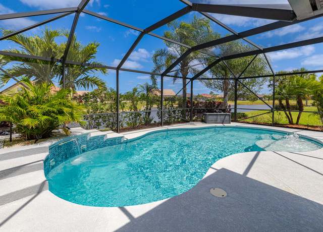 Property at 348 SE Courances Dr, Port Saint Lucie, FL 34984, 4 beds, 3 baths