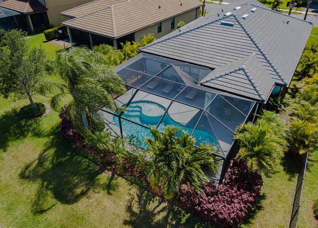 Property at 348 SE Courances Dr, Port Saint Lucie, FL 34984, 4 beds, 3 baths
