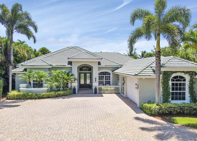 Property at 19560 Gulfstream Dr, Jupiter, FL 33469, 5 beds, 3.5 baths