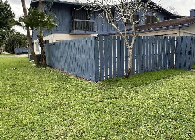 Property at 4643 Holly Lake Dr, Lake Worth, FL 33463, 3 beds, 2 baths