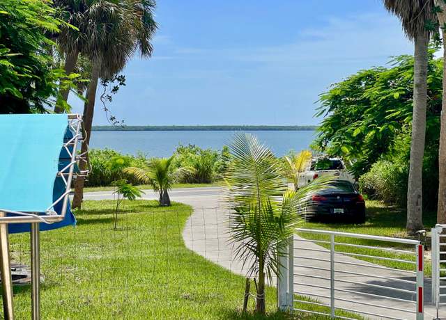 Property at 6807 S Indian River Dr, Fort Pierce, FL 34982, 2 beds, 2 baths