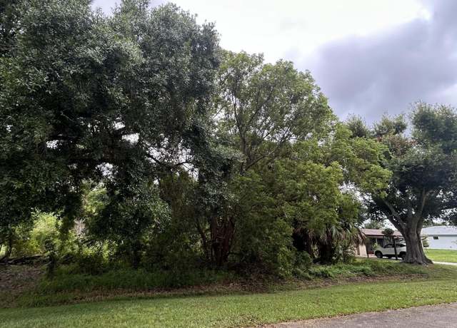 Property at 7802 Pacific Ave, Fort Pierce, FL 34951