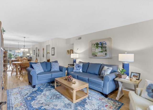 Property at 9810 Pineapple Tree Dr #111, Boynton Beach, FL 33436, 2 beds, 2 baths