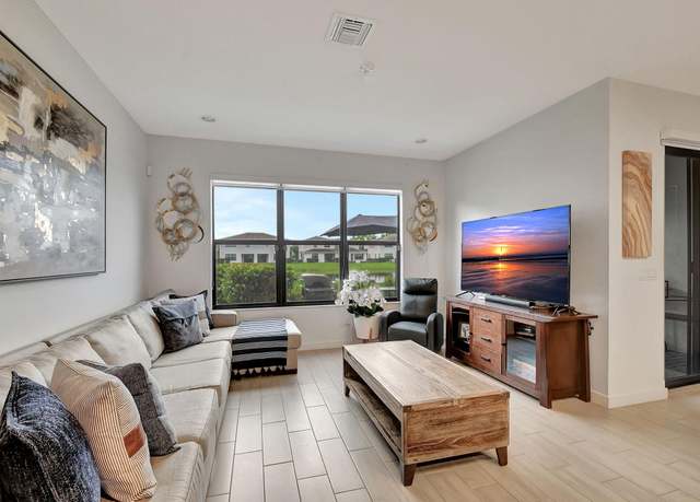 Property at 8660 Antarus Dr, Lake Worth, FL 33467, 3 beds, 2.5 baths