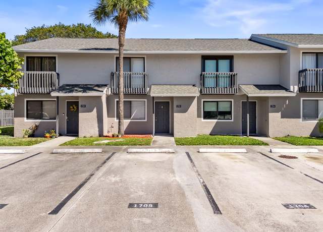 Property at 1705 Wharf Ln, Greenacres, FL 33463, 3 beds, 2.5 baths