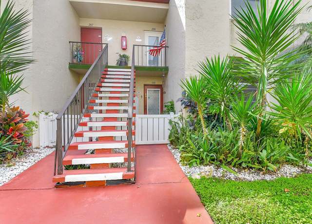Property at 18 Willowbrook Ln #108, Delray Beach, FL 33446, 2 beds, 2 baths