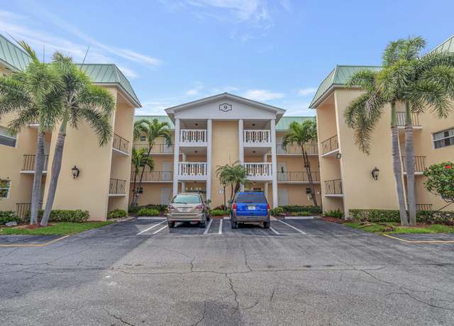 Property at 9 Colonial Club Dr #305, Boynton Beach, FL 33435, 2 beds, 2 baths