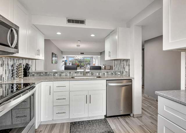 Property at 6025 Balboa Cir #304, Boca Raton, FL 33433, 2 beds, 2 baths