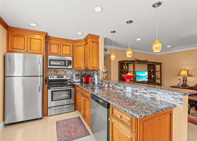 Property at 480 Flanders J, Delray Beach, FL 33484, 2 beds, 2 baths