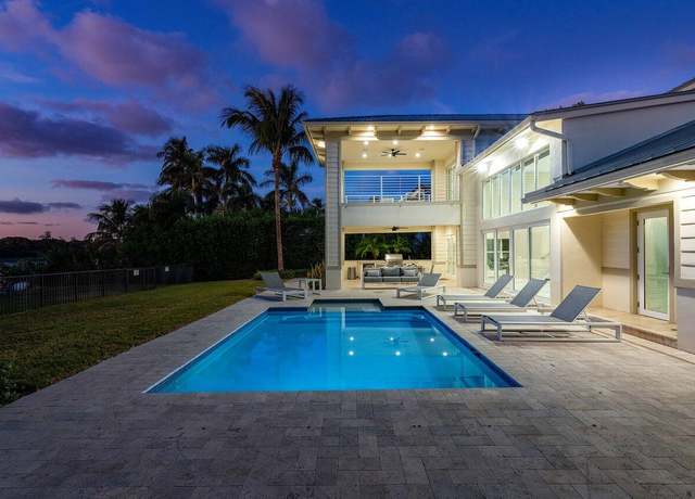 Property at 1400 Lake Dr, Delray Beach, FL 33444, 5 beds, 5.5 baths