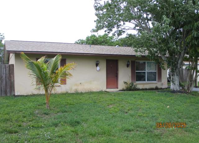Property at 318 NW Byron St, Port Saint Lucie, FL 34983, 2 beds, 2 baths