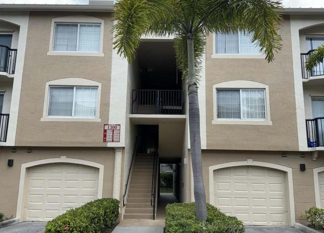 Property at 1300 Crestwood Ct S #1319, Royal Palm Beach, FL 33411, 3 beds, 2 baths