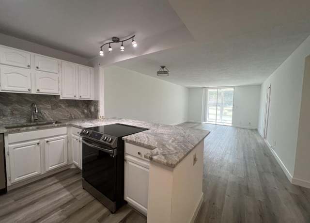 Property at 6161 NW 2nd Ave #114, Boca Raton, FL 33487, 3 beds, 2 baths