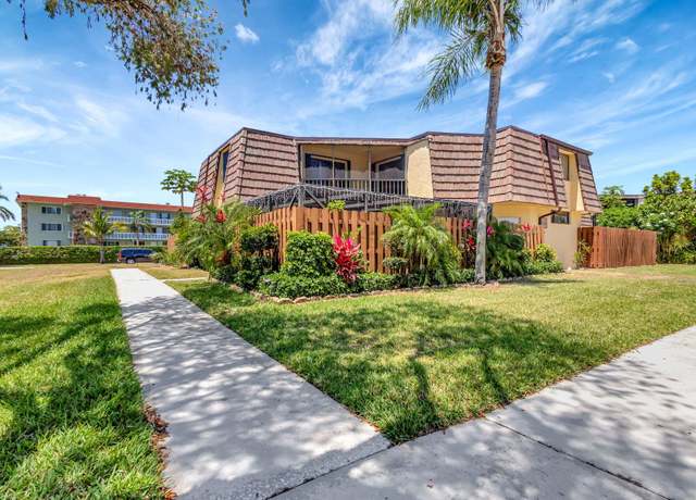 Property at 44 Springdale Cir, Palm Springs, FL 33461, 2 beds, 2.5 baths