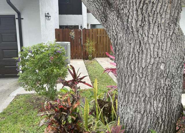 Property at 2010 Colonial Rd #3, Fort Pierce, FL 34950, 2 beds, 2.5 baths