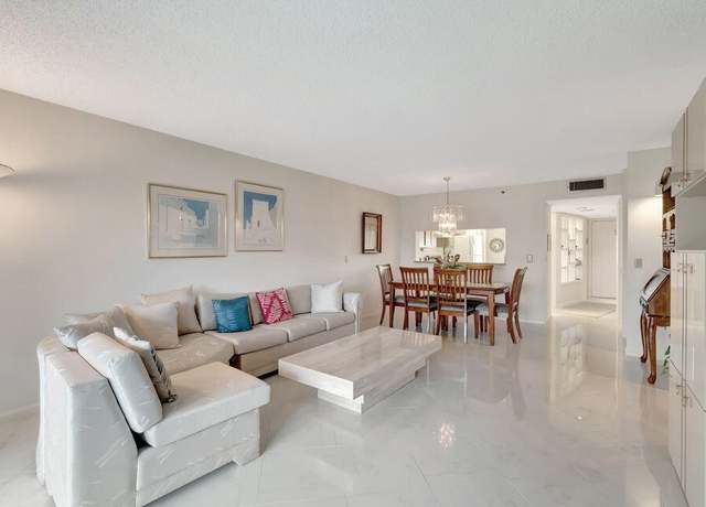 Property at 14475 Strathmore Ln #405, Delray Beach, FL 33446, 2 beds, 2 baths