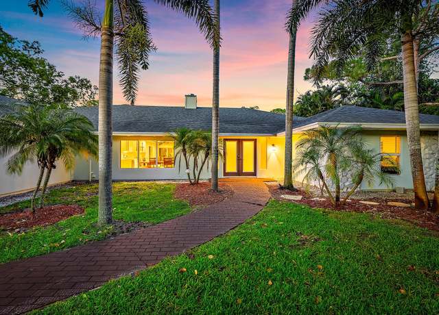 Property at 19960 Earlwood Dr, Jupiter, FL 33458, 4 beds, 3 baths