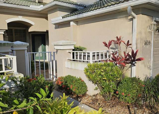 Property at 1639 SW Harbour Isles Cir #29, Port Saint Lucie, FL 34986, 3 beds, 2.5 baths