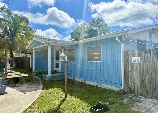 Property at 3752 SE Lincoln St, Stuart, FL 34997, 1 bath