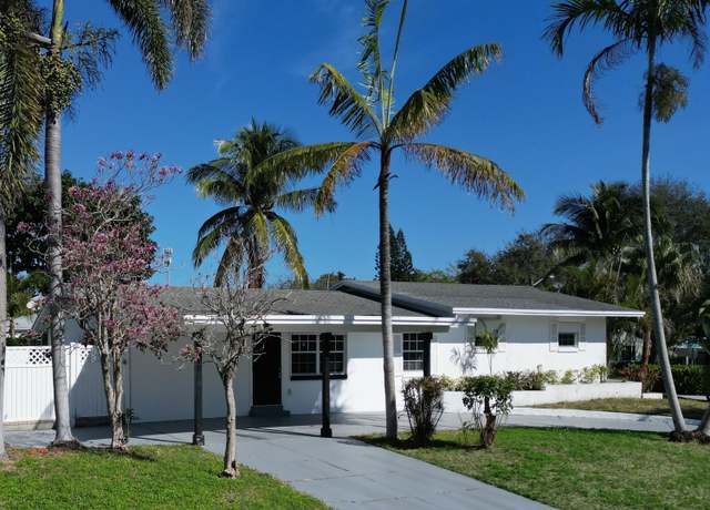 Property at 231 N Seacrest Cir, Delray Beach, FL 33444, 4 beds, 2 baths