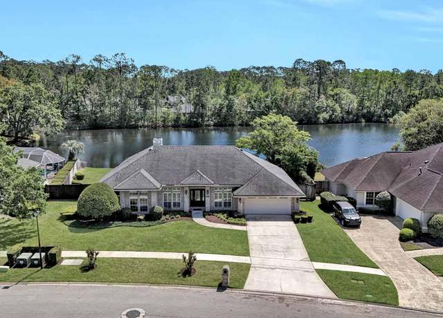 Property at 1825 Plantation Oaks Dr, Jacksonville, FL 32223, 4 beds, 3 baths