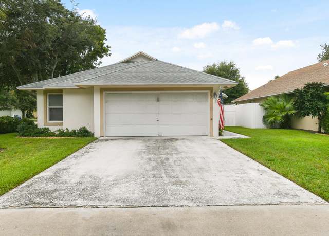 Property at 102 Pennock Landing Cir, Jupiter, FL 33458, 3 beds, 2 baths