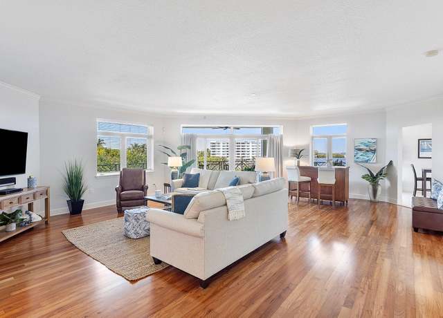 Property at 309 E Ocean Ave #205, Lantana, FL 33462, 3 beds, 3.5 baths