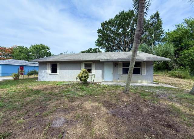 Property at 2564 Navajo Ave, Fort Pierce, FL 34946, 3 beds, 2 baths