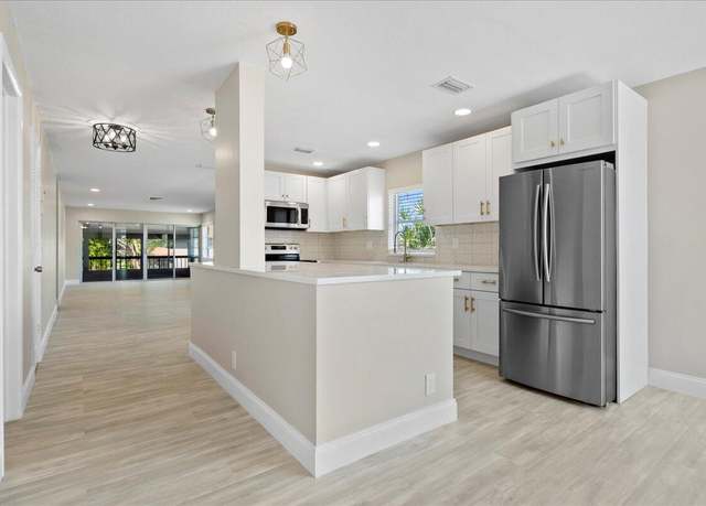 Property at 13921 Royal Palm Ct Unit D, Delray Beach, FL 33484, 2 beds, 2 baths