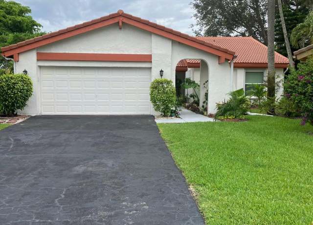 Property at 5735 Lakeview Mews Cir, Boynton Beach, FL 33437, 2 beds, 2 baths