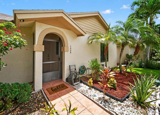 Property at 1325 NW 23rd Ln, Delray Beach, FL 33445, 2 beds, 2 baths