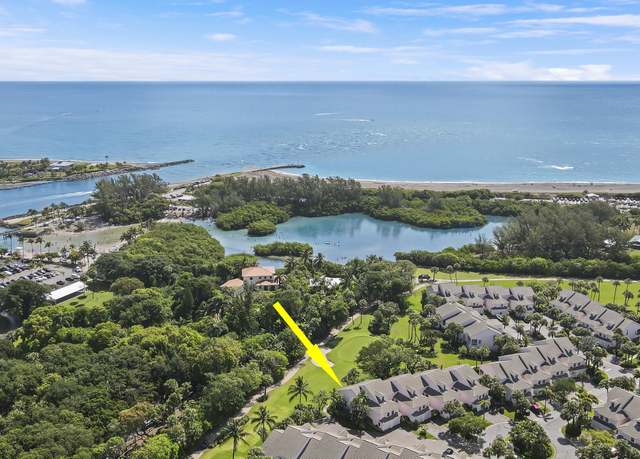 Property at 4501 Fairway Dr N, Jupiter, FL 33477, 2 beds, 2.5 baths