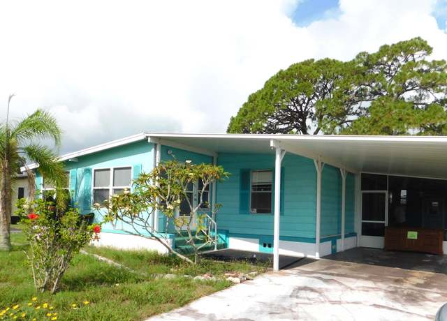 Property at 304 Ottawa Way, Fort Pierce, FL 34946, 2 beds, 2 baths