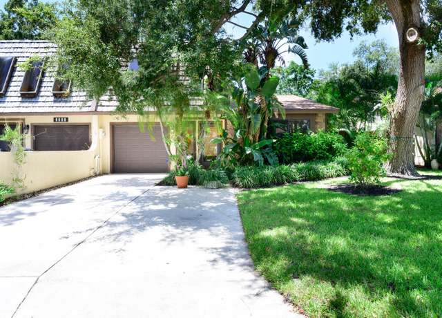 Property at 1085 Raintree Dr, Palm Beach Gardens, FL 33410, 2 beds, 2 baths