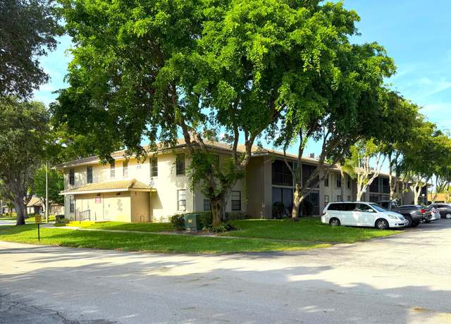 Property at 9930 Pineapple Tree Dr #201, Boynton Beach, FL 33436, 2 beds, 2 baths