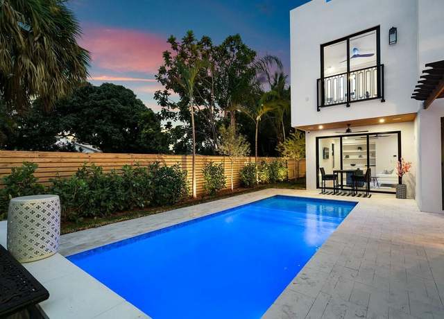 Property at 338 Cornell Dr, Lake Worth Beach, FL 33460, 3 beds, 3.5 baths