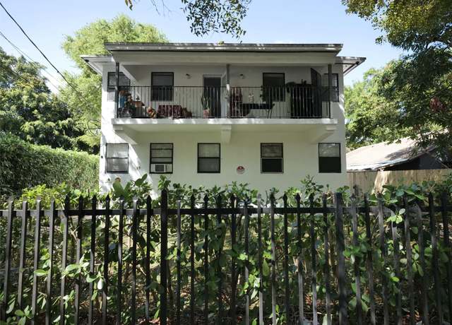Property at 35 NE 59th St, Miami, FL 33137, 8 beds, 4 baths