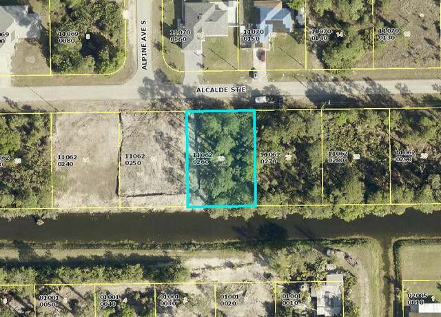 Property at 934 Alcalde St E, Lehigh Acres, FL 33974