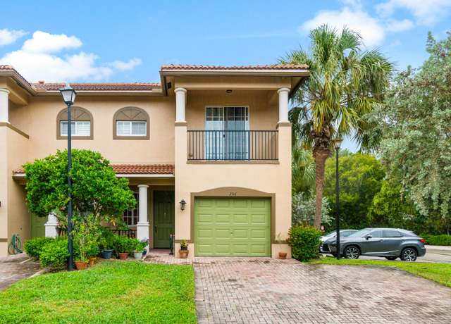 Property at 6272 S Military Trl #206, Lake Worth, FL 33463, 3 beds, 2.5 baths