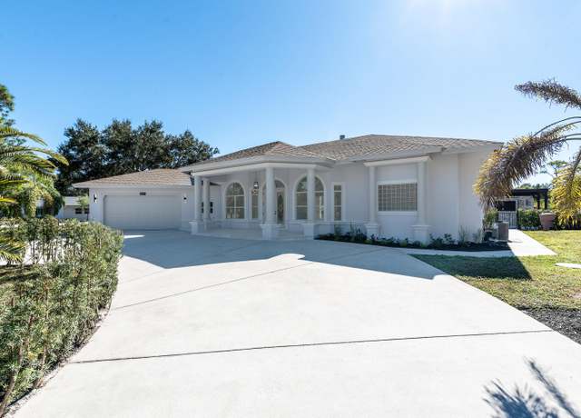 Property at 16394 E Mayfair Dr, Loxahatchee, FL 33470, 5 beds, 3.5 baths