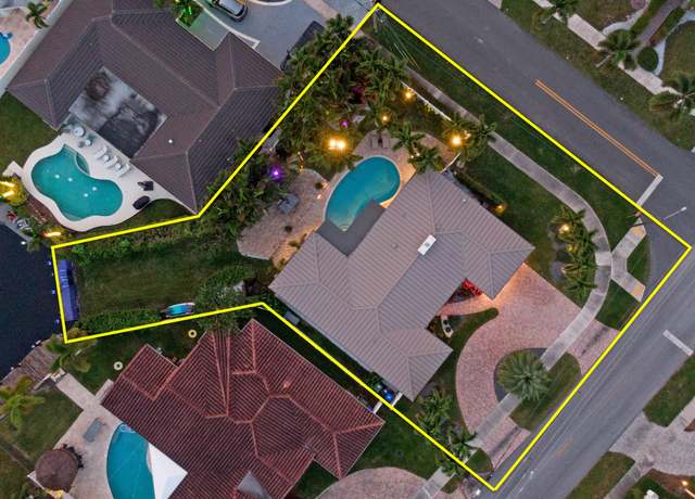 Property at 6421 NE 20th Way, Fort Lauderdale, FL 33308, 3 beds, 2.5 baths